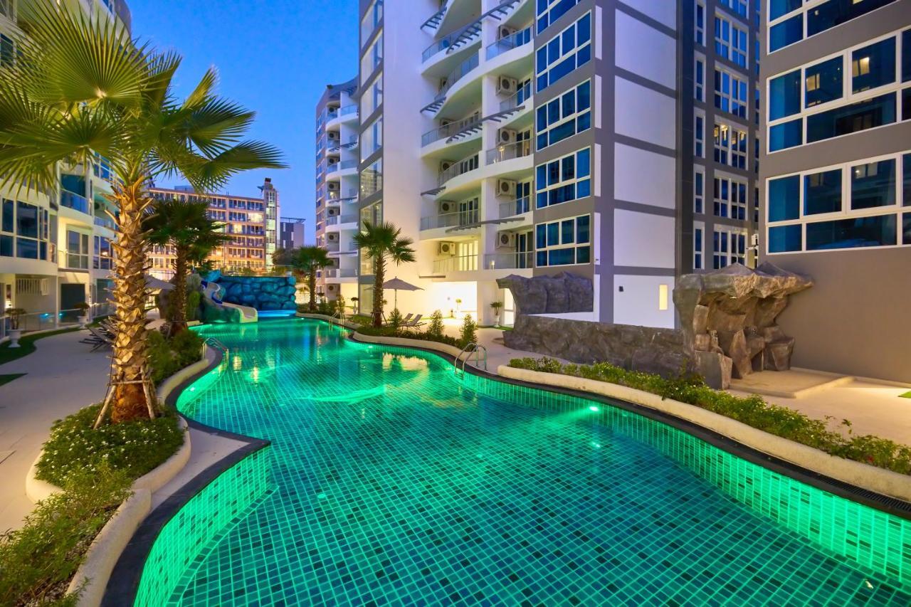 Grand Avenue By Fantasea Beach Pattaya Esterno foto